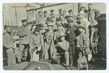 Члени експедиції на борту «Данії»