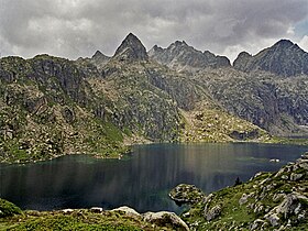 L'un des grands lacs du cirque de  Saboredo.