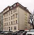 Mietshaus in halboffener Bebauung