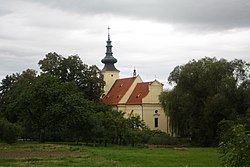 Farní kostel Všech svatých v Kamenném Újezdě.