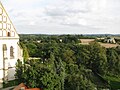 Das Herrental in Kamenz in Sachsen, Deutschland, fotografiert vom öffentlich zugänglichen Roten Turm. Links die St.-Marien-Kirche.