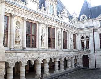 Hotel de Ville de La Rochelle avant l'incendie (Wikipedia)