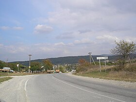 Северный подход к перевалу, окраина села Переваловка