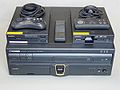 NEC與Pioneer共同生產LaserActive多功能遊戲機，可使用媒體CD LD HU CARD CD-ROM² SUPER CD-ROM² LD-ROM² Mega Drive MEGA CD MEGA-LD