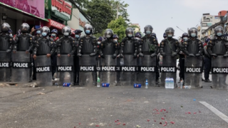 6. februar, politi i Hledan, Yangon.