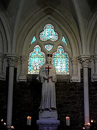 Понтмен (53) Basilique Notre-Dame-d'Espérance Intérieur 13.jpg