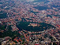 Letecký pohled na kopec a hrad Špilberk