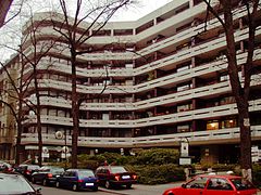 Apartmenthaus Uhlandstraße 195/196 (1976)