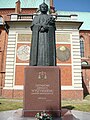 Monumento de Stefan Wyszyński em Włocławek perto do Catedral