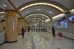 北京地铁7号线磁器口站站厅.JPG