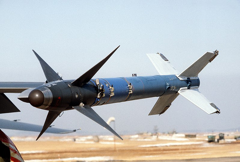 800px-AIM-9L_DF-ST-82-10199.jpg