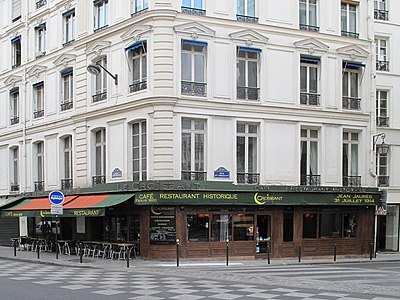 Café du croissant.