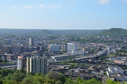 Viaduc à l'ouest et au sud de la ville.