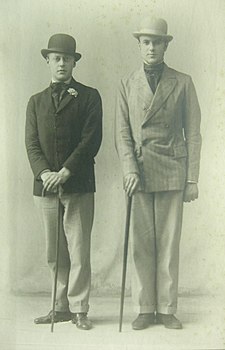Robert Byron a Harold Acton v Oxfordu, kolem roku 1922