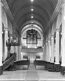 Interieur, overzicht naar het orgel boven de ingang van de kerk