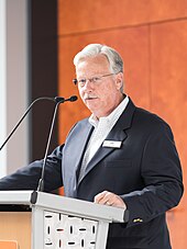 Chairman and CEO Jack Pelton in 2018 Jack J. Pelton EAA CEO at AERO Friedrichshafen 2018 (1X7A4563).jpg