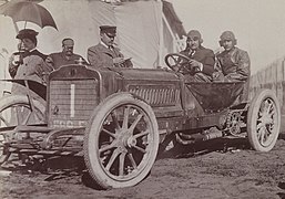 Léon Théry aux éliminatoires françaises de la Coupe, le 16 juin 1905 sur Richard-Brasier (au circuit d'Auvergne Michelin).