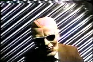 English: Unidentified man wearing Max Headroom...