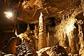 Stalagmity v Mladečských jeskyních