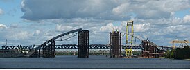 Захарий LK-600 на строительстве Подольского мостового перехода