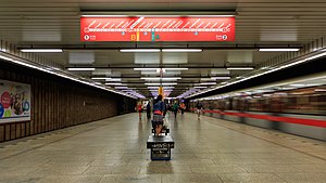 Prague 07-2016 Metro img2 LineC Vltavska.jpg