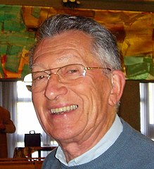 Robert Pléty, membre puis responsable de la communauté sacerdotale de Lugny (1947-1986) puis délégué diocésain à la communication pour le diocèse d'Autun (1987-1996).