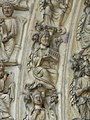 El rei Salomón col modelu pal Templu de Xerusalén. Escultura gótica de la catedral de Laón, sieglu XIII.