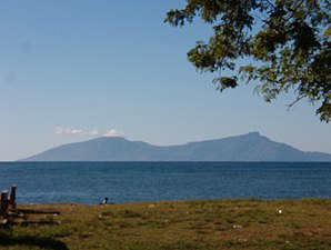 Вид на остров Атауру из Дили