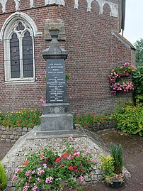 Le monument aux morts.