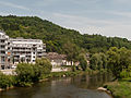 Diekirch, vista en la calle desde el puente sobre el rio Sûre