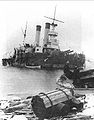 Madalikule sõitnud Vene soomuslaev Apraksin Suursaare all (1900)