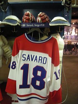HHOF July 2010 Canadiens locker 10 (Savard).JPG