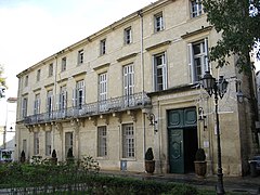 L'Hôtel de Belleval, place de la Canourgue, ancienne mairie et actuel siège du conseil de prud'hommes.