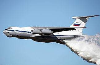 Сброс воды с Ил-76МД