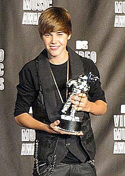 Justin Bieber - MTV Video Music Awards 2010 cropped.jpg