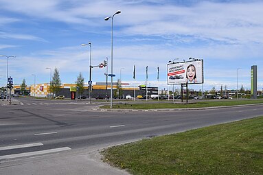 Поворот к торговому центру Lasnamäe Centrum