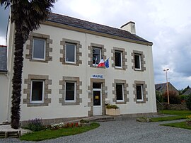 The town hall in Baye