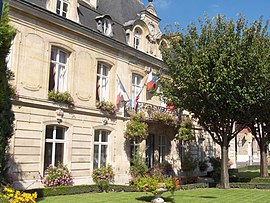 The town hall of Parmain