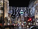 Julbelysning på Oxford Street.