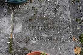 Могила Зербиниса на парижском кладбище Пер-Лашез