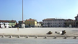 Piazza Grande – Hauptplatz der Kleinstadt