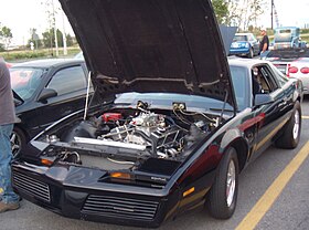 Pontiac Firebird Trans Am (Auto classique Bellepros Vaudreuil-Dorion '11).JPG