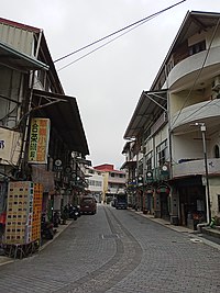 位于草岭街区的用餐店家