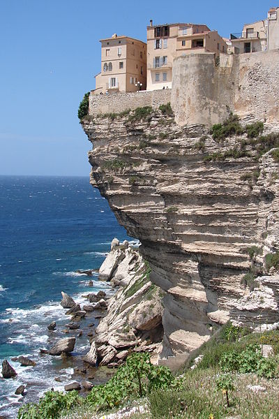 File:The cliffs of Bonifacio (2580327787).jpg