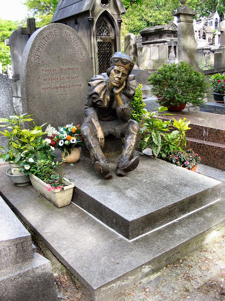 File:Vaslav Nijinsky tombstone.jpg