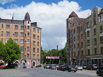 Здание компании «Арина» и здание компании «Отсо», формирующие въезд на Красную площадь