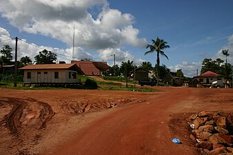 Straat in Apatou