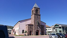 La cathédrale depuis la place Mgr-François-Maurer en août 2019.