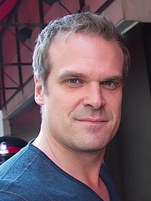 David Harbour (17015322391).jpg