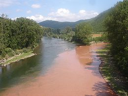 Lo jonhent de Tarn (a senestra), e del Dordon de Camarés (a drecha).